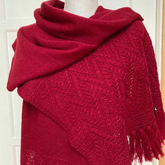 Echo,100% Wool Boho Wrap/Shawl With Fringe in Cranberry Unworn - Picture 2 of 5